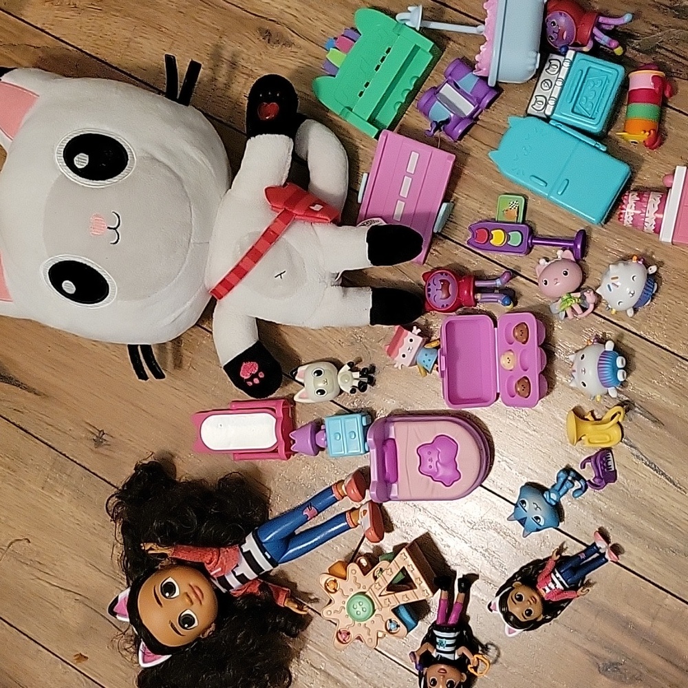 Gabbys Dollhouse toys